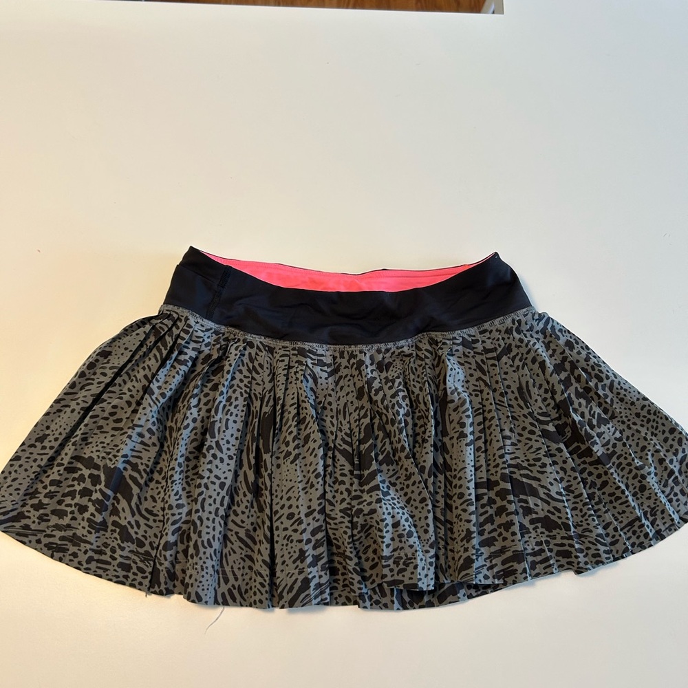Lululemon Pleat To Street Skirt II, Slate Black, Gray, Pink Skirt, Lined, Sz S - Picture 11 of 11